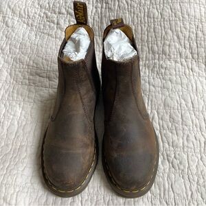 Dr. Martens Unisex 2976 Chelsea Boot - Women Size 7